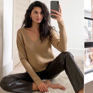 Aritzia Wilfred 100% merino wool Cyprie V-Neck Sweater